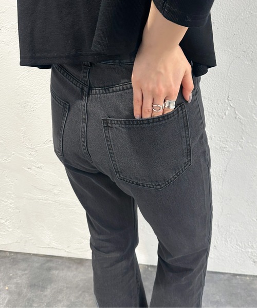 apres jour mignon（アプレジュールミニョン）の「裾スリットデニム【ZOZOTOWN限定アイテム】（デニムパンツ・レディース・グレー/ダークブルー/サックスブルー・SMALL/X-LARGE/MEDIUM/LARGE）」の10枚目の写真