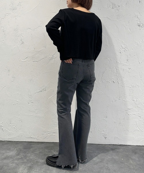 apres jour mignon（アプレジュールミニョン）の「裾スリットデニム【ZOZOTOWN限定アイテム】（デニムパンツ・レディース・グレー/ダークブルー/サックスブルー・SMALL/X-LARGE/MEDIUM/LARGE）」の15枚目の写真