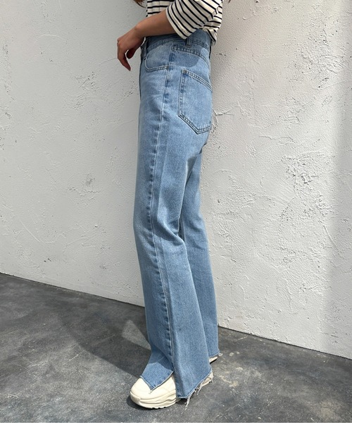 apres jour mignon（アプレジュールミニョン）の「裾スリットデニム【ZOZOTOWN限定アイテム】（デニムパンツ・レディース・グレー/ダークブルー/サックスブルー・SMALL/X-LARGE/MEDIUM/LARGE）」の18枚目の写真