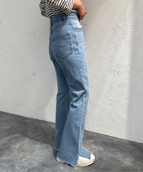 apres jour mignon（アプレジュールミニョン）の「裾スリットデニム【ZOZOTOWN限定アイテム】（デニムパンツ・レディース・グレー/ダークブルー/サックスブルー・SMALL/X-LARGE/MEDIUM/LARGE）」の20枚目の写真