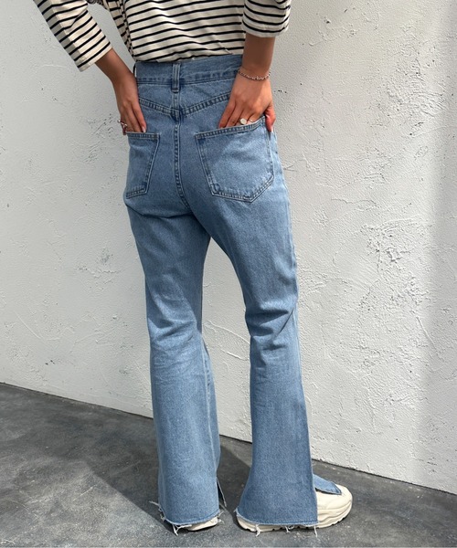 apres jour mignon（アプレジュールミニョン）の「裾スリットデニム【ZOZOTOWN限定アイテム】（デニムパンツ・レディース・グレー/ダークブルー/サックスブルー・SMALL/X-LARGE/MEDIUM/LARGE）」の21枚目の写真