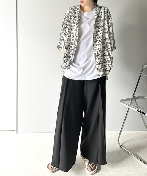 Java(ジャバ)の「《JaVa ジャバコラボ》大人の遊び心。柄開襟シャツ(シャツ/ブラウス・レディース・ブラック/ライトグレー/ホワイト系1/ホワイト系2/ホワイト系3/グレー系1/アイボリー系・LARGE/SMALL/X-LARGE/MEDIUM)」の9枚目の写真