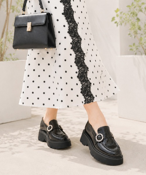 coca(ANDEX shoes product)(コカ)の「coca / ビジューバックル付き 厚底ローファー(ローファー・レディース・ブラック・SMALL/MEDIUM/LARGE)」の16枚目の写真
