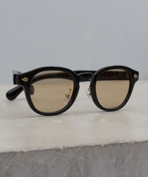 GLOSTER（グロスター）の「【GLOSTER/グロスター】ウェリントン セルフレーム カラーレンズ サングラス（サングラス・メンズ・ベージュ/ブラック/ロイヤルブルー・FREE）」の2枚目の写真