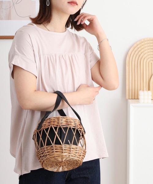 atONE(アットワン)の「atONE バックダブル半袖プルオーバー(Tシャツ/カットソー・レディース・ホワイト/ライトブラウン/ブラック/ピンクベージュ・LL~3L/4L~5L/M~L/M-L)」の17枚目の写真