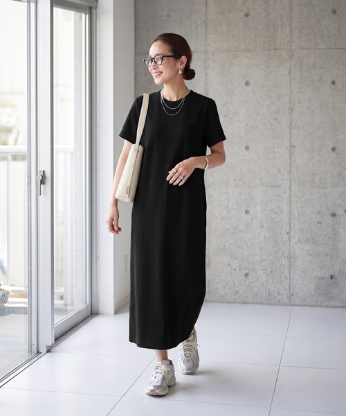 STYLE DELI(スタイルデリ)の「拾わないTシャツ型Iラインワンピース(ワンピース・レディース・オフホワイト/ブラック・FREE)」の5枚目の写真