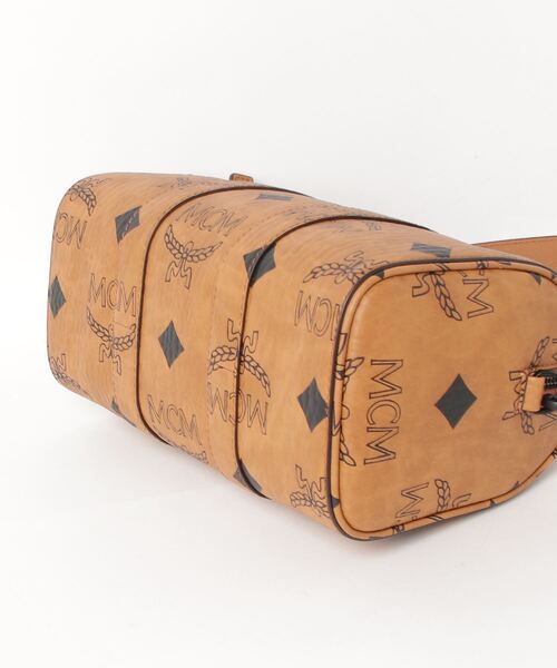 MCM（エムシーエム）の「Aren ボストン バッグ - マキシ ヴィセトス（ボストンバッグ・メンズ・ブラウン・SMALL）」の4枚目の写真