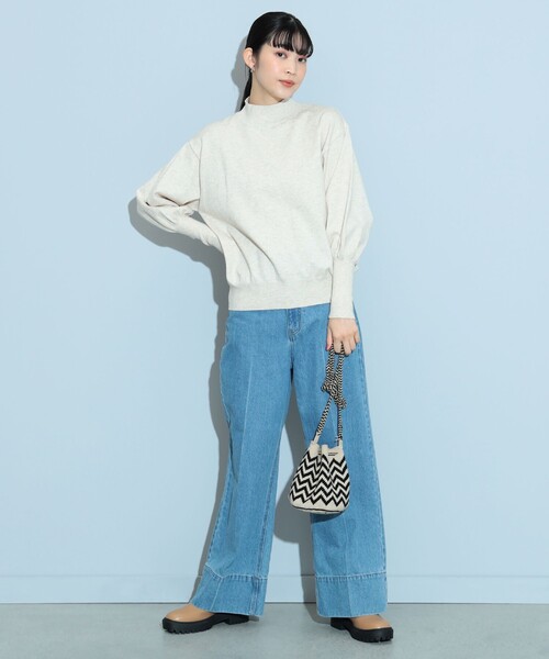 BEAMS HEART(ビームスハート)の「ふっくら袖 ハイネック ニット プルオーバー(ウォッシャブル)(ニット/セーター・レディース・ブルー/ブラウン/パープル/アイボリー/ブラック・FREE)」の7枚目の写真