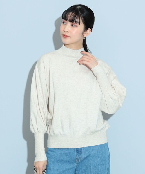 BEAMS HEART(ビームスハート)の「ふっくら袖 ハイネック ニット プルオーバー(ウォッシャブル)(ニット/セーター・レディース・ブルー/ブラウン/パープル/アイボリー/ブラック・FREE)」の8枚目の写真