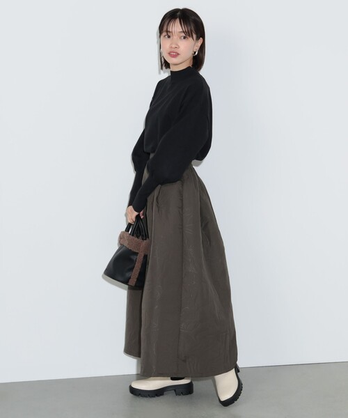 BEAMS HEART(ビームスハート)の「ふっくら袖 ハイネック ニット プルオーバー(ウォッシャブル)(ニット/セーター・レディース・ブルー/ブラウン/パープル/アイボリー/ブラック・FREE)」の15枚目の写真