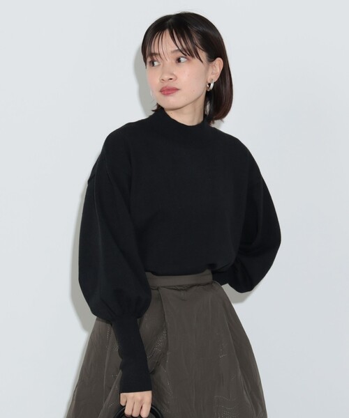BEAMS HEART(ビームスハート)の「ふっくら袖 ハイネック ニット プルオーバー(ウォッシャブル)(ニット/セーター・レディース・ブルー/ブラウン/パープル/アイボリー/ブラック・FREE)」の20枚目の写真