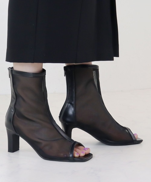 LibertyDoll(リバティードール)の「Liberty doll / オープントゥシアーショートブーツサンダル (9107)(サンダル・レディース・ベージュ/ブラック/アイボリー・M/LL/S/L)」の14枚目の写真