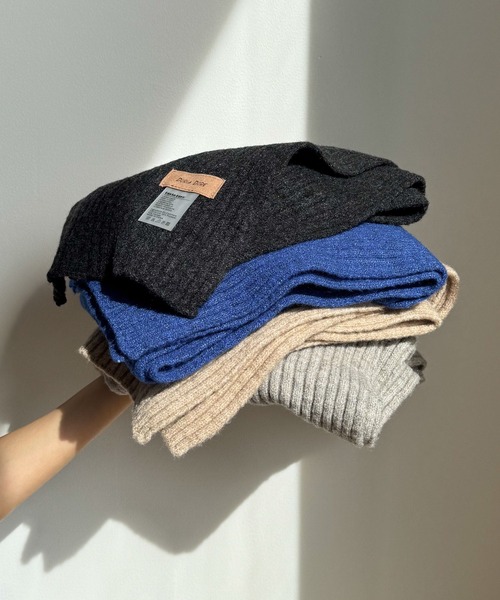 CANAL JEAN（キャナルジーン）の「El mar　カシミヤ混リブマフラー（マフラー・レディース・チャコールグレー/ベージュ/グレー/ブルー・ONE SIZE）」の22枚目の写真