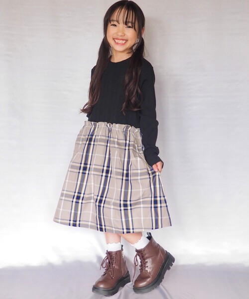 SHOO・LA・RUE（シューラルー）の「◆【110-140cm】チェック柄 ドッキングワンピース（ワンピース・キッズ・アイボリー/ブラック・11/12/13/14）」の3枚目の写真