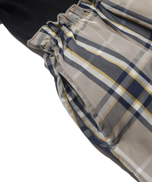 SHOO・LA・RUE（シューラルー）の「◆【110-140cm】チェック柄 ドッキングワンピース（ワンピース・キッズ・アイボリー/ブラック・11/12/13/14）」の9枚目の写真