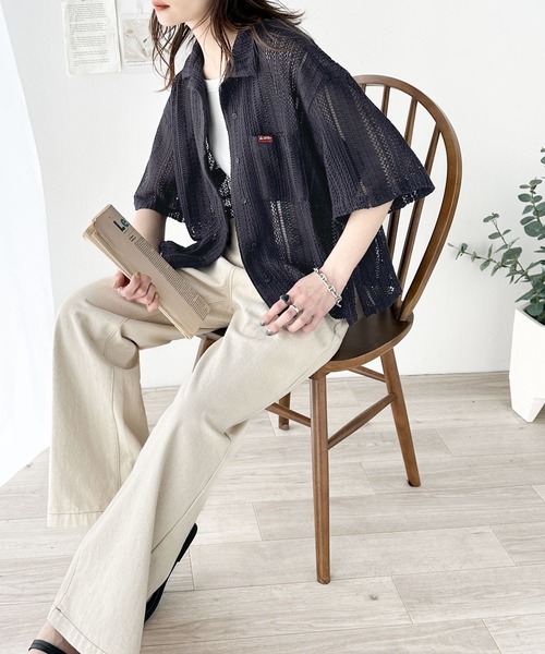 Java（ジャバ）の「《Javaジャバコラボ》大人カジュアルを演出。レース編み開襟シャツ（シャツ/ブラウス・レディース・アイボリー/チャコールグレー・SMALL/X-LARGE/LARGE/MEDIUM）」の8枚目の写真