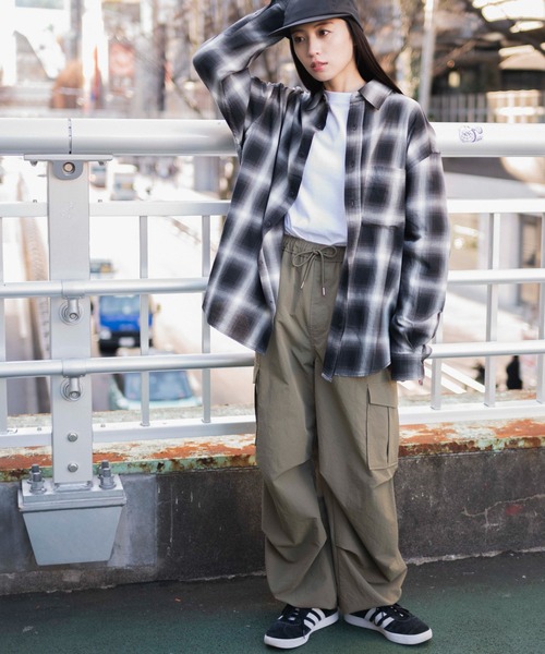 WEGO（ウィゴー）の「WEGO/オンブレチェックシャツ（シャツ/ブラウス・メンズ・ブルー系その他2/ブラック系その他2/ブラウン系その他2/レッド系その他・SMALL/MEDIUM/LARGE）」の5枚目の写真