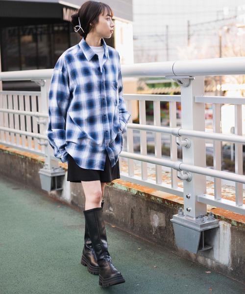 WEGO（ウィゴー）の「WEGO/オンブレチェックシャツ（シャツ/ブラウス・メンズ・ブルー系その他2/ブラック系その他2/ブラウン系その他2/レッド系その他・SMALL/MEDIUM/LARGE）」の7枚目の写真