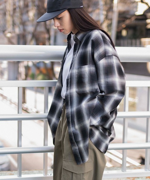 WEGO（ウィゴー）の「WEGO/オンブレチェックシャツ（シャツ/ブラウス・メンズ・ブルー系その他2/ブラック系その他2/ブラウン系その他2/レッド系その他・SMALL/MEDIUM/LARGE）」の9枚目の写真