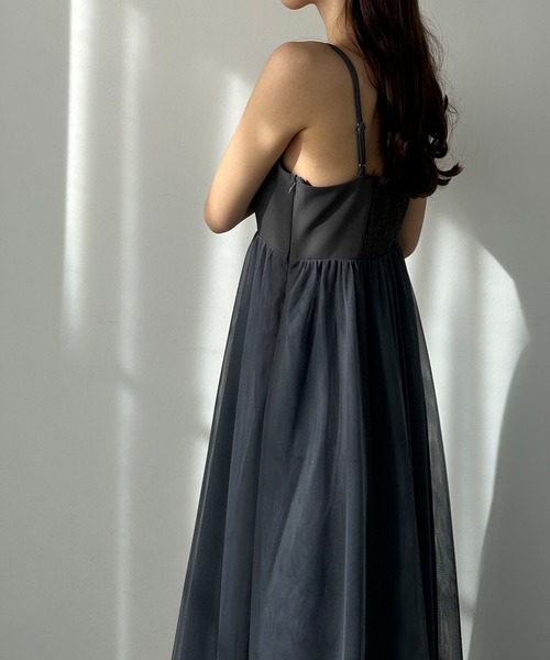 Louere(ルエレ)の「チュール切替フレアキャミワンピース(ワンピース・レディース・ブラック/ダークグレー/アイボリー/ライトグレー/ブルー・X-LARGE/LARGE/MEDIUM/SMALL)」の8枚目の写真