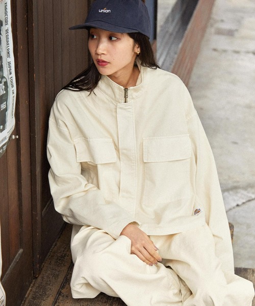 Dickies（ディッキーズ）の「Dickies/ディッキーズ ユーズド加工オーバーダイショートスタンドジャケット【セットアップ対応】（ミリタリージャケット・レディース・ベージュ/ブラック/ライトブルー/オフホワイト・M）」の21枚目の写真