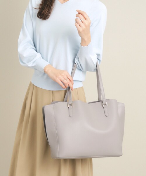 ITS'DEMO（イッツデモ）の「◆【通勤／7ポケット】軽量Ａ４トート（トートバッグ・レディース・ベージュ/グレー/オフホワイト/ブラック・00）」の17枚目の写真