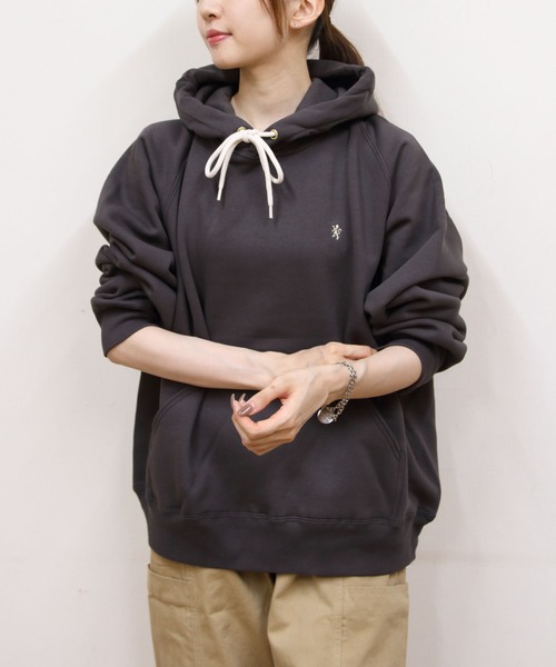 GYMPHLEX(ジムフレックス)の「GYMPHLEX/ジムフレックス スウィングスリーブフーデッドプルオーバー SWING SLEEVE HOODED PULLOVER C0294 TCF(メンズ)(スウェット・メンズ・チャコールグレー/グレー/アイボリー/ダークグリーン/ライトブルー・M/L)」の6枚目の写真