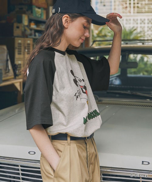 Disney（ディズニー）の「【Disney】Mickey&Friends ミッキー＆フレンズ / 別注 グラフィックプリント半袖T  シャツ（Tシャツ/カットソー・レディース・グレー系1/グレー系2/ブラック/ワイン/ネイビー系2/チャコールグレー/ネイビー/ネイビー系1/ネイビー系3/ネイビー系4/ブラック系/グレー系3・FREE）」の17枚目の写真