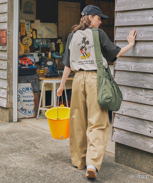 Disney（ディズニー）の「【Disney】Mickey&Friends ミッキー＆フレンズ / 別注 グラフィックプリント半袖T  シャツ（Tシャツ/カットソー・レディース・グレー系1/グレー系2/ブラック/ワイン/ネイビー系2/チャコールグレー/ネイビー/ネイビー系1/ネイビー系3/ネイビー系4/ブラック系/グレー系3・FREE）」の20枚目の写真