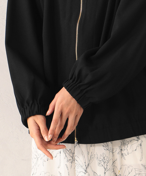 FOUND GOOD（ファウンドグッド）の「UVギャザーブルゾン（ブルゾン・レディース・アイボリー/グリーン系8/ブラック・S/M/L）」の9枚目の写真