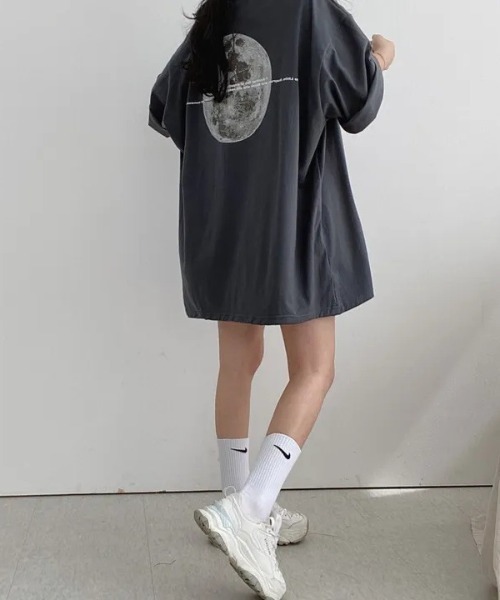 LAC-VERT（ラック・ヴェール）の「アースプリントビッグT（Tシャツ/カットソー・レディース・チャコールグレー/ブラック/ホワイト・FREE）」の6枚目の写真