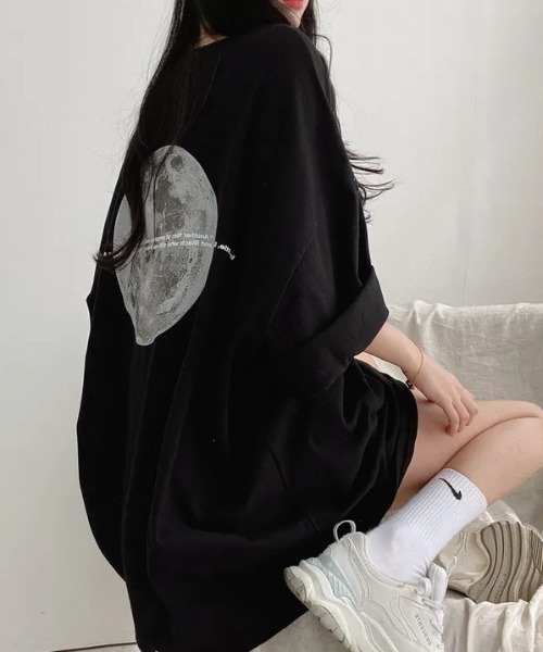 LAC-VERT（ラック・ヴェール）の「アースプリントビッグT（Tシャツ/カットソー・レディース・チャコールグレー/ブラック/ホワイト・FREE）」の5枚目の写真