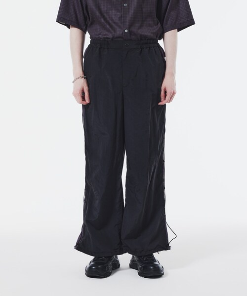 tk.TAKEO KIKUCHI(ティーケータケオキクチ)の「◆K'Project by Aoi Nylon washer Training Pants(その他パンツ・レディース・チャコールグレー/ブラック・02/03)」の9枚目の写真