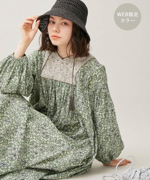 ROPE' PICNIC(ロペピクニック)の「【WEB限定カラー:グリーン】INDIAプリントワンピース/リンクコーデ(ワンピース・レディース・グリーン系その他2/イエロー系その他4/ブルー系その他4・38)」の2枚目の写真