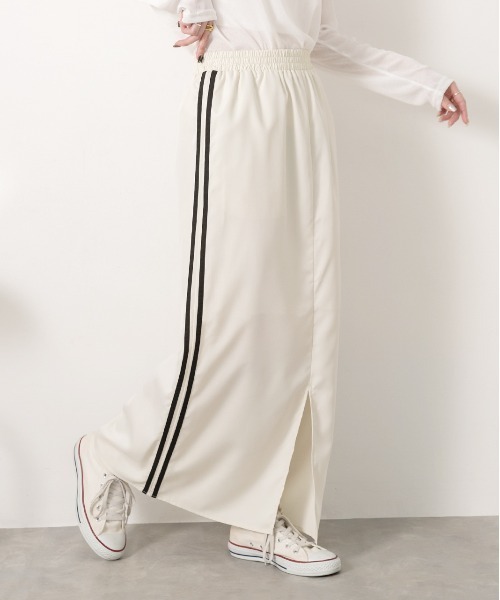 ad thie（アドティエ）の「サイドライン フロントスリットスカート（スカート・レディース・ブラック/ライトブルー/オフホワイト/ピンク・FREE）」の2枚目の写真