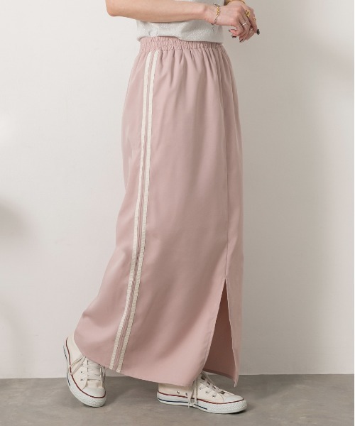 ad thie（アドティエ）の「サイドライン フロントスリットスカート（スカート・レディース・ブラック/ライトブルー/オフホワイト/ピンク・FREE）」の4枚目の写真