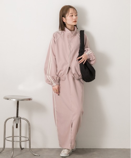 ad thie（アドティエ）の「サイドライン フロントスリットスカート（スカート・レディース・ブラック/ライトブルー/オフホワイト/ピンク・FREE）」の10枚目の写真