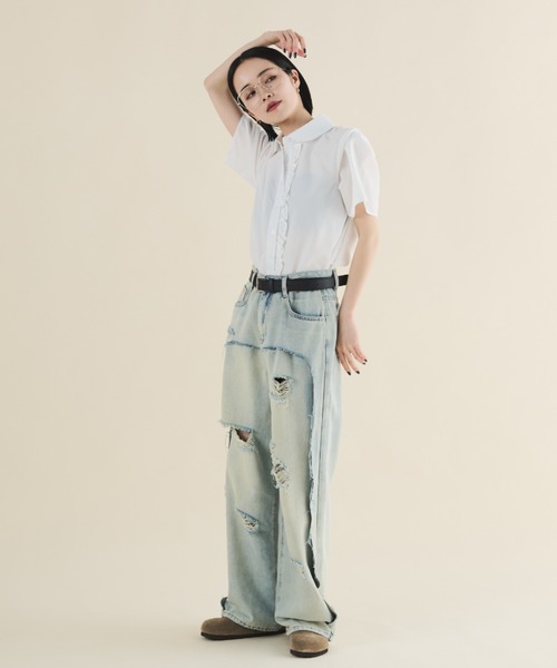 MERLOT（メルロー）の「フェイクレイヤードダメージデニム（デニムパンツ・レディース・ブルー・MEDIUM/LARGE）」の4枚目の写真