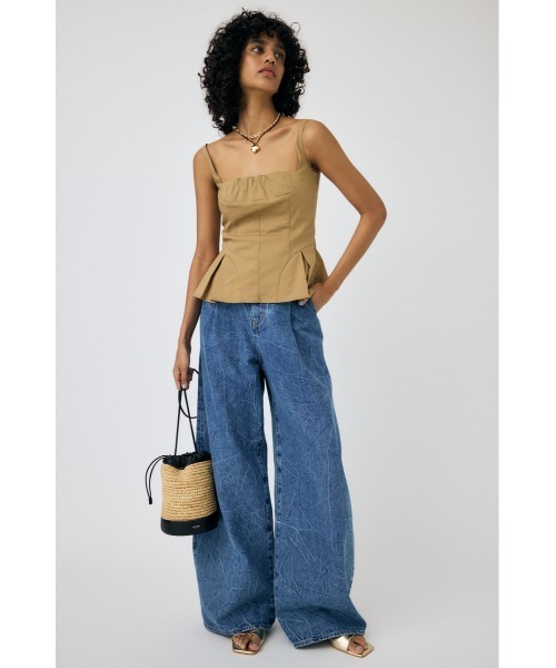 MOUSSY(マウジー)の「FLARE CAMI ビスチェ(ベスト・レディース・ベージュ/グレー/ブラック・1/2)」の6枚目の写真