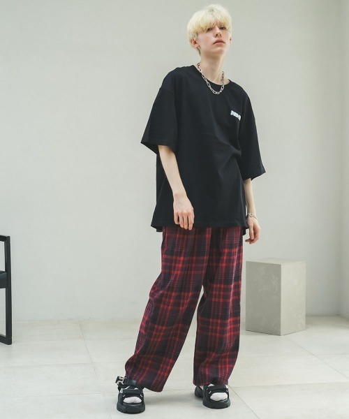 Shoowtime（ショウタイム）の「オーバーサイズ / ビッグシルエットショートスリーブTシャツ（Tシャツ/カットソー・メンズ・ホワイト/ブラック・MEDIUM/LARGE）」の19枚目の写真