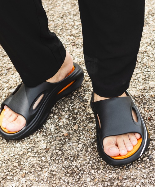 SAKAZEN(サカゼン)の「ライトクッションサンダル バイカラー シューズ シャワーサンダル プール レジャー 大きいサイズ メンズ(サンダル・メンズ・ブラック/ベージュ・27.0cm/28.0cm)」の9枚目の写真