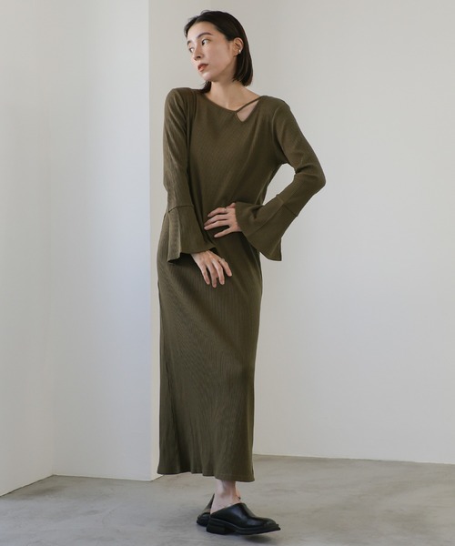 select MOCA（セレクトモカ）の「デザインネックリブワンピース（ワンピース・レディース・ブラウン/ブラック・LARGE/MEDIUM）」の17枚目の写真