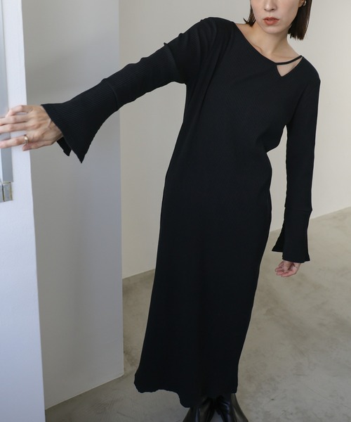 select MOCA（セレクトモカ）の「デザインネックリブワンピース（ワンピース・レディース・ブラウン/ブラック・LARGE/MEDIUM）」の11枚目の写真