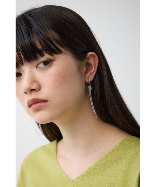 AZUL by moussy（アズールバイマウジー）の「ノットデザインスウィングチェーンピアス（ピアス（両耳用）・レディース・ゴールド系その他/シルバー・FREE）」の12枚目の写真