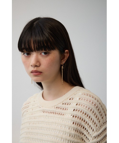 AZUL by moussy（アズールバイマウジー）の「ノットデザインスウィングチェーンピアス（ピアス（両耳用）・レディース・ゴールド系その他/シルバー・FREE）」の6枚目の写真