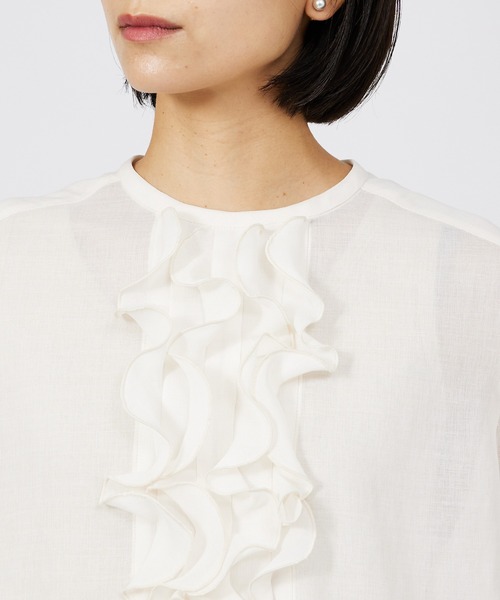 qualite(カリテ)の「【入卒/セレモニー/オケージョン】メロウフリルブラウス(シャツ/ブラウス・レディース・オフホワイト/グレイッシュベージュ/ブラック・フリー)」の18枚目の写真