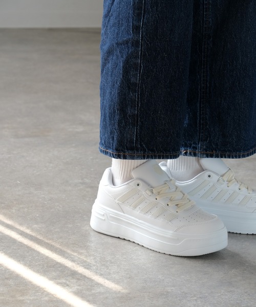 K-SWISS(ケースイス)の「【K-SWISS/ケースイス】レースアップ 厚底スニーカー(スニーカー・レディース・ブラック/ホワイト・25.0cm/24.5cm/24.0cm/23.5cm/23.0cm)」の7枚目の写真