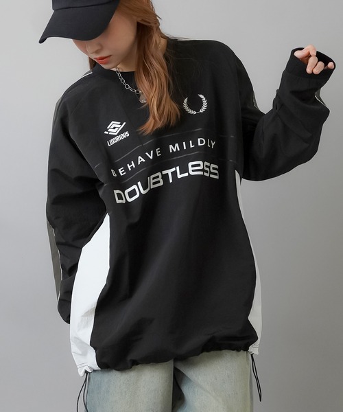 SPINNS(スピンズ)の「モノトーン切替デザイン ナイロンプルオーバー(スウェット・レディース・ブラック/オフホワイト/チャコール・ONESIZE)」の2枚目の写真