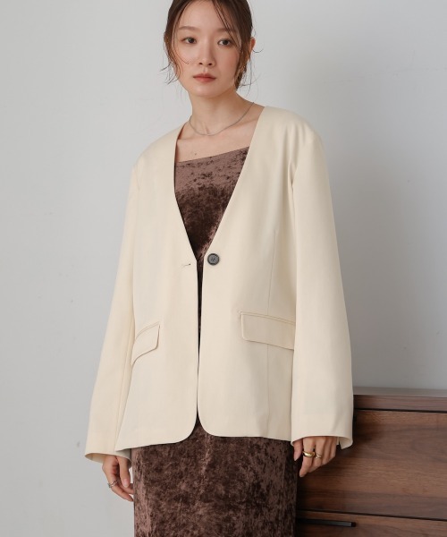 Bab（バブ）の「【nao×Bab】サイドカーブノーカラージャケット（ノーカラージャケット・レディース・ブラウン/グレー/アイボリー・M）」の4枚目の写真