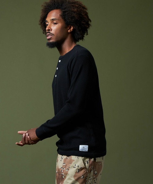 Alpha Industries（アルファインダストリーズ）の「ヘンリーネックワッフルTシャツ 長袖（Tシャツ/カットソー・メンズ・ヘザーグレー/ブラック/グリーン/ホワイト・LARGE/X-LARGE/MEDIUM）」の10枚目の写真